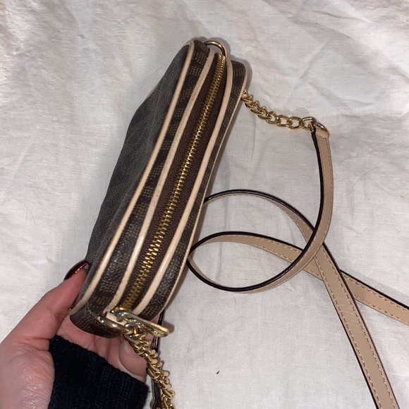 Michael Kors crossbody - Picture 5 of 7